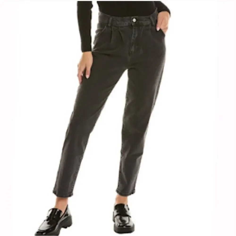Current/Elliott Pleated Straight Jean